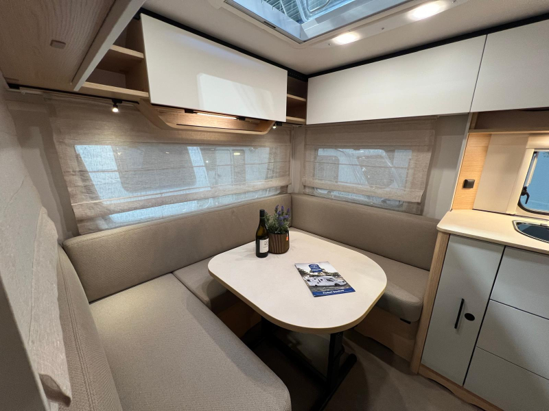 LMC Style 440 D DEMO 2027 Fransbed 