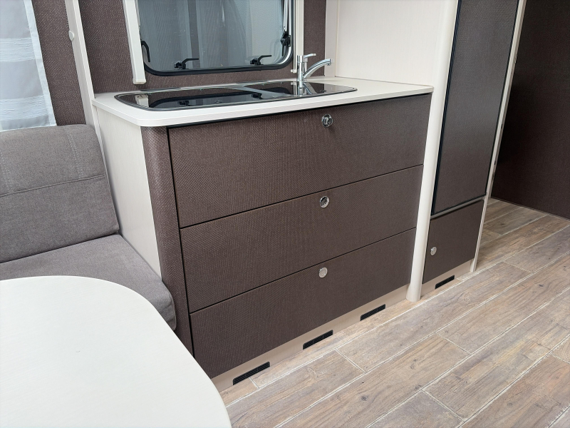 Dethleffs C'Go 495 FR Mover/Voortent  foto: 5