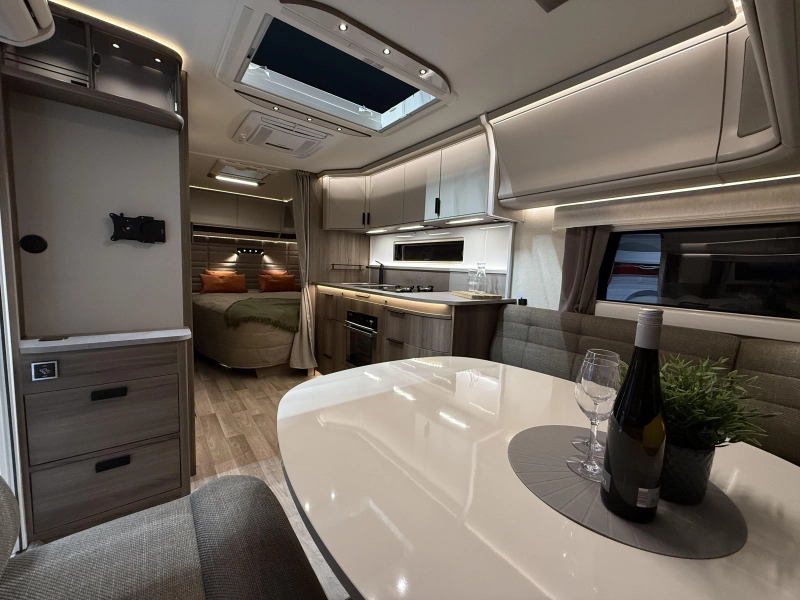 Kabe Royal 560 XLKS Model 2026 - KingSize 