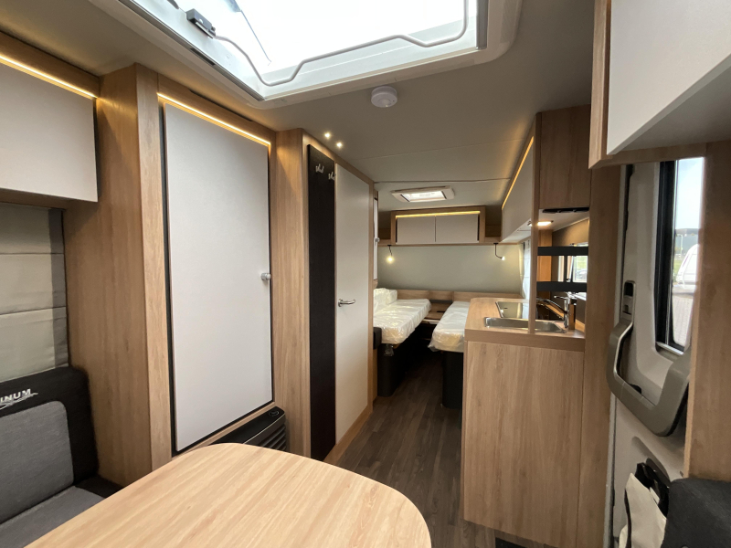 Knaus Sport Platinum 500 EU ENKELE BEDDEN-VLOERVERW  foto: 6
