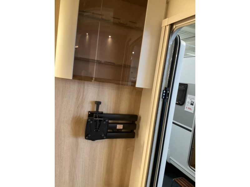 Hobby De Luxe 460 SFF Vrijstaand bed/ Douche  foto: 14