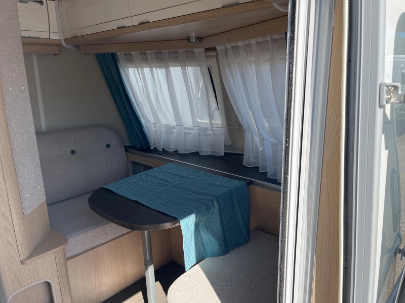 Eriba Touring Triton 430 60 Edition Luifel/mover  foto: 2