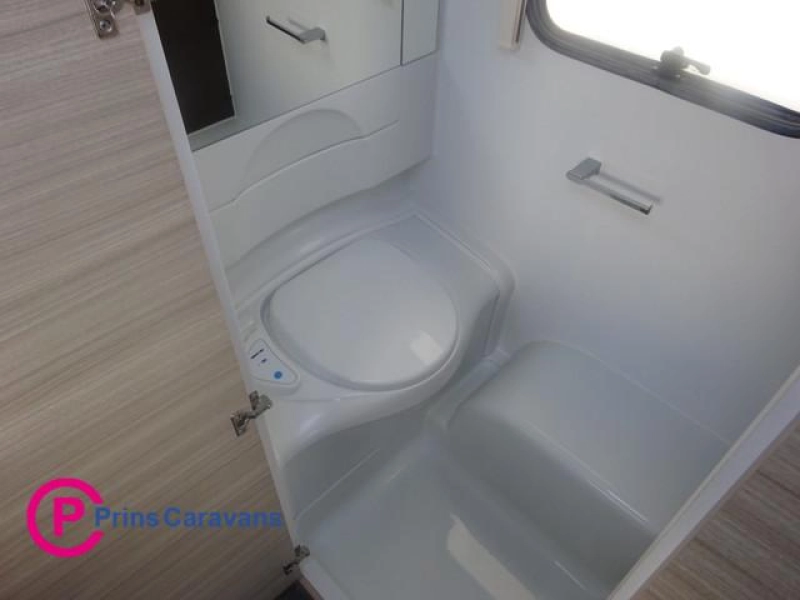 Adria Altea 502 UL Enkele Bedden Grote Koelkast en Rondzit  foto: 20