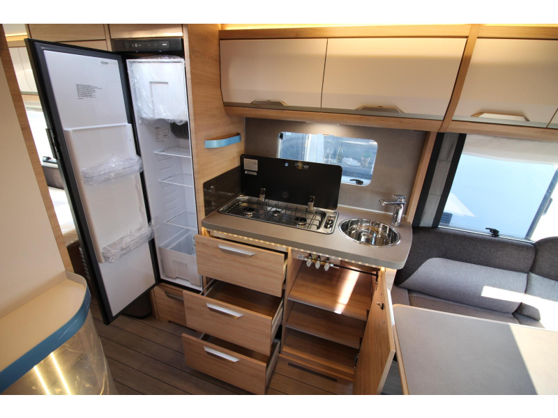 Knaus Sudwind Black Selection 540 UE Panoramaraam + Enkelbed  foto: 10