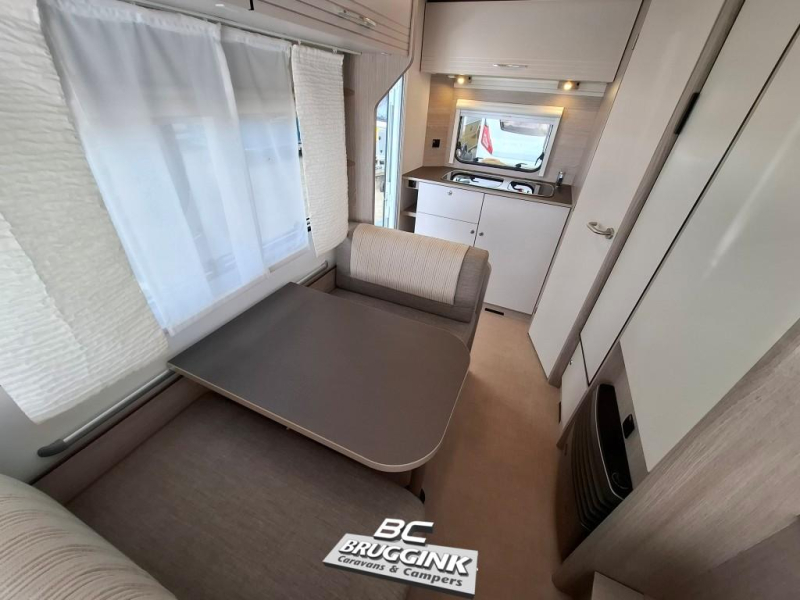 Bürstner Premio Life 425 TS Dwars Bed MOVER LUIFEL  foto: 11