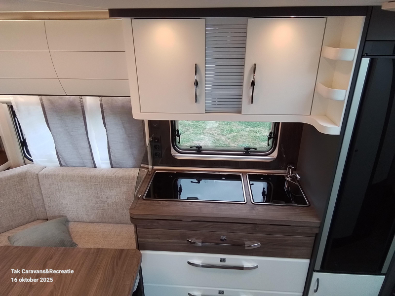 Hobby Excellent Edition 540 UFF met queensbed  foto: 3