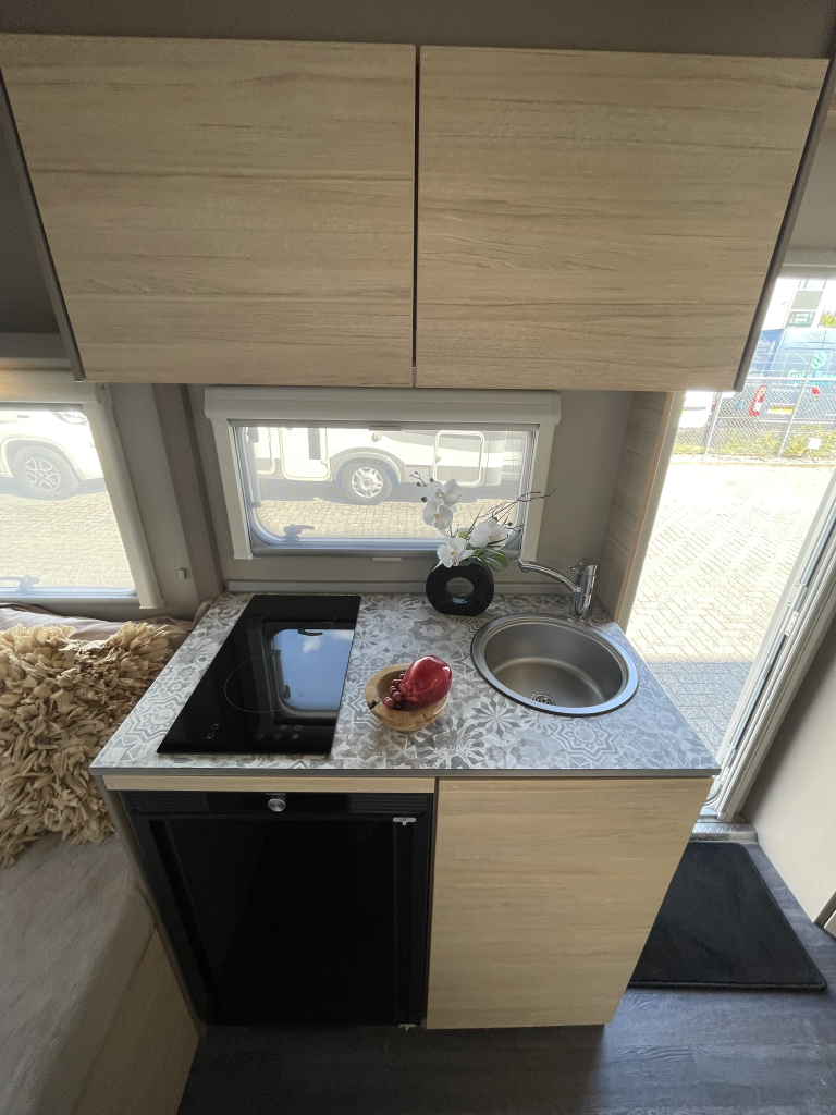 Weinsberg CaraCito DWARSBED+TREINZIT 1e EIGENAAR MOVER  foto: 12
