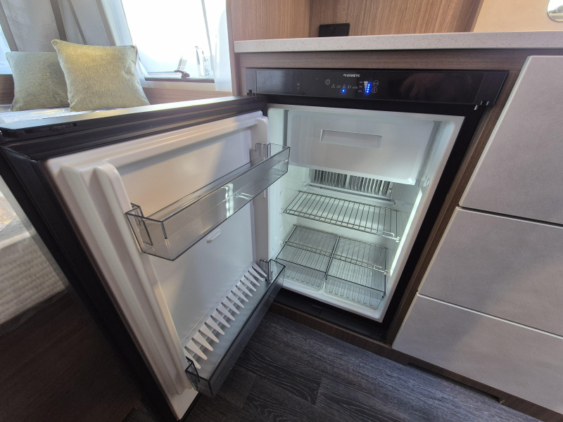 Tabbert Cazadora 420 QD 2.3 Indeling met mega keuken!  foto: 18