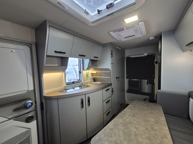 Knaus Sport en Fun 480 QL mover, airco, luchttent  foto: 14