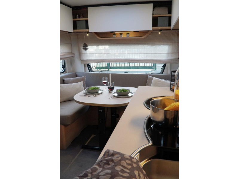 LMC Style 440 D model 2027, fransbed  foto: 41