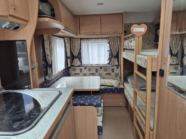 Bürstner 480 TK Stapelbed, rondzit, mover + Voortent 2e eig. foto: 11