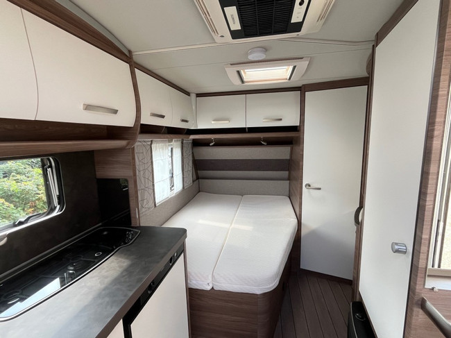 Knaus 450 Fu Sport Frans bed, MOVER, AIRCO , Nieuwstaat! foto: 10