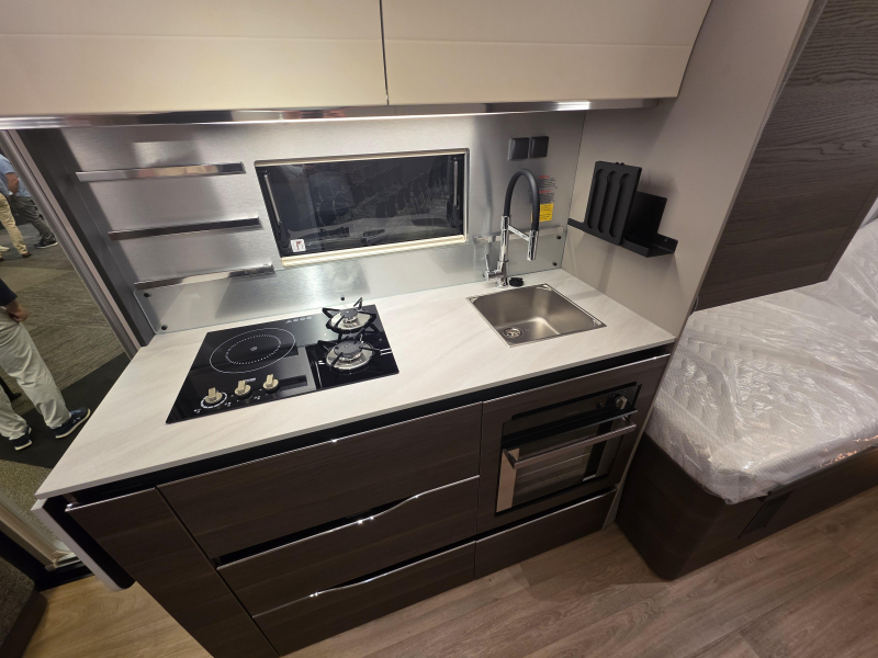 Adria Alpina 583 UL  foto: 5