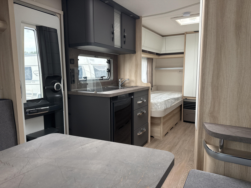 Hobby De Luxe 460 LU Model 2027  foto: 5