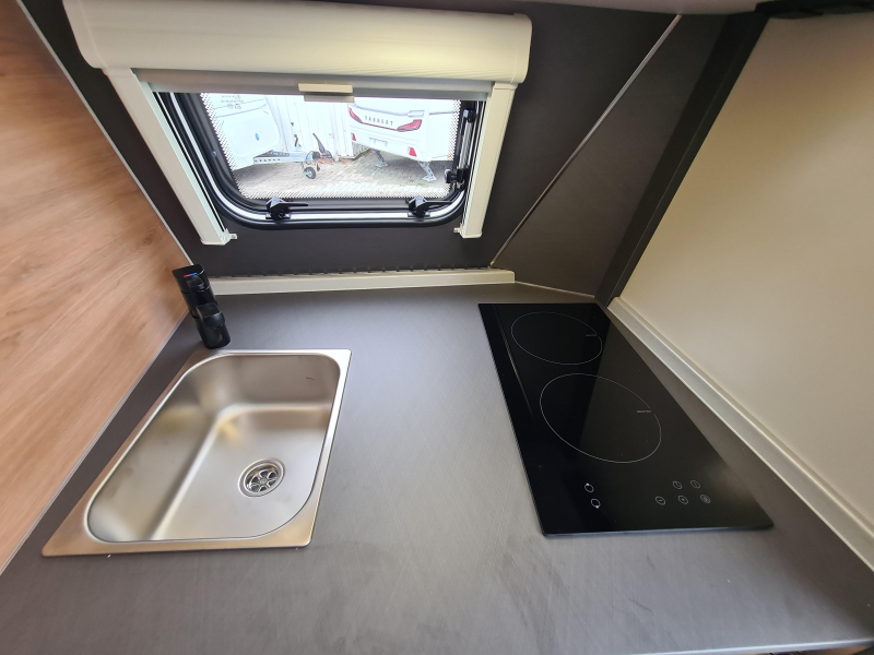 Knaus Yaseo 340 PX Cassetteluifel  foto: 13