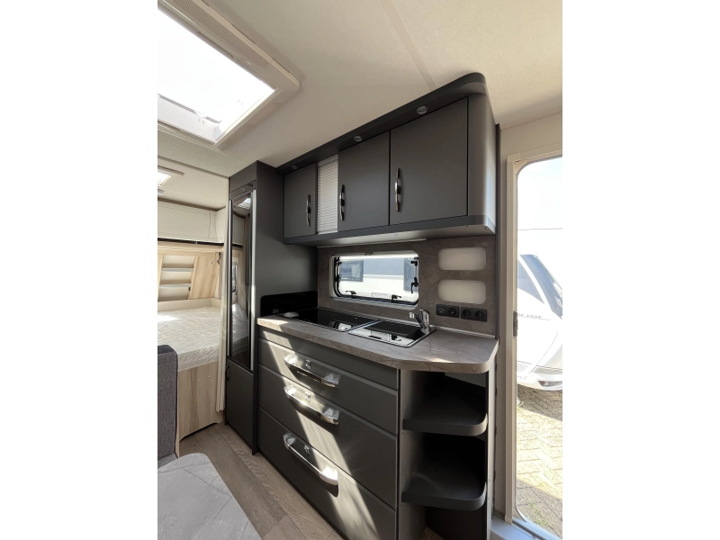 Hobby De Luxe 540 KMFE 1800kg - reservewiel  foto: 7
