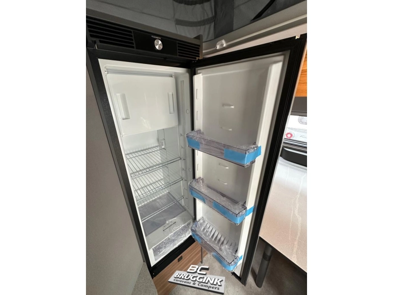 Eriba Feeling 442 V-ENKEL BED 1.800 KG  foto: 9