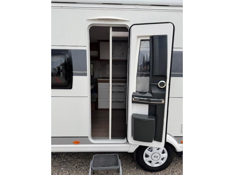 Hobby De Luxe 460 UFE mover luifel fietsenrek  foto: 9