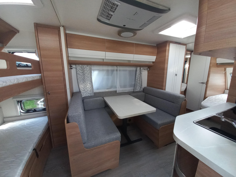Hobby De Luxe 540 KMFE voortent-mover-airco-etc 