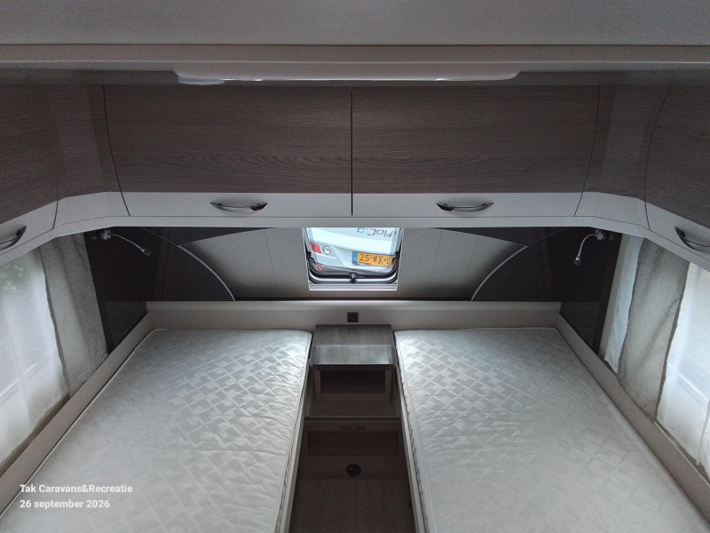 Hobby Prestige 560 UL Aparte bedden+rondzit 