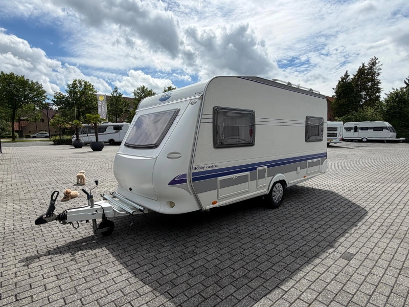 Hobby Excellent 455 UF Met luifel  foto: 3