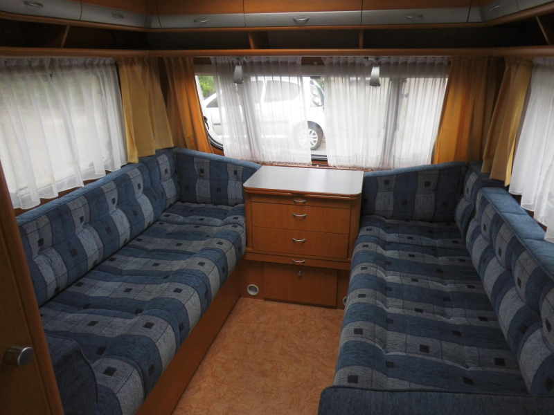 Dethleffs Lowlander 450 HK Mover, voortent.  foto: 2