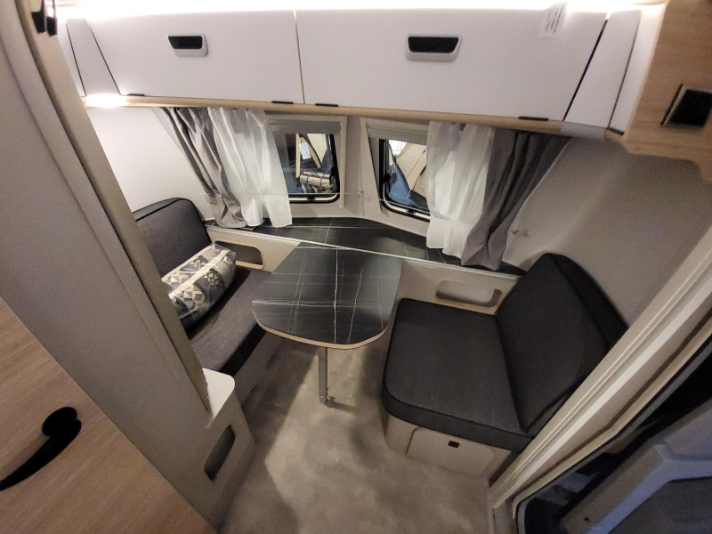 Eriba Touring Silver Editie 542 mooi compleet  foto: 12