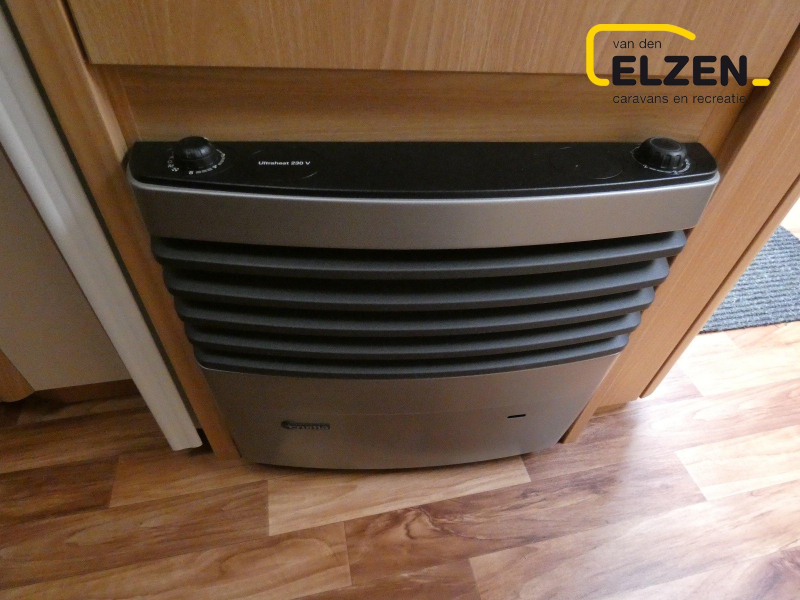 Knaus Sudwind Silver Selection 450 FU Mover, E&P levelsysteem  foto: 10