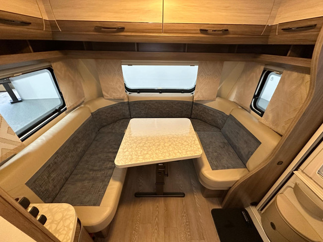 Hobby De Luxe 460 LU foto: 5