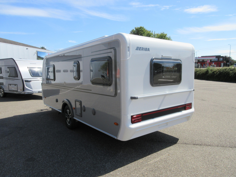 Eriba Feeling 470 COMPACT ENKELE BEDDEN!!  foto: 22