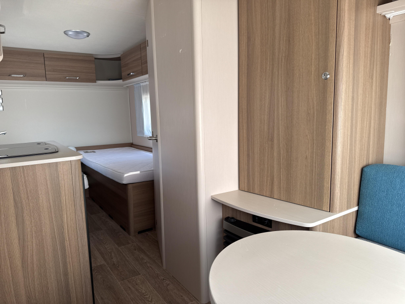 Dethleffs C'Joy 460 LE Mover/Voortent/Fietsdr.  foto: 8