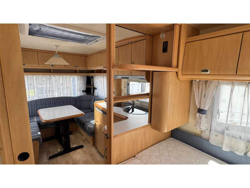 Hobby Excellent Easy 460 UFE - Voortent  foto: 9