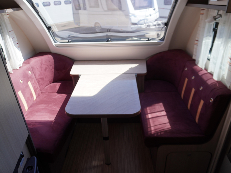 Dethleffs Tourist HD 460 MET UNICO VOORTENT  foto: 8