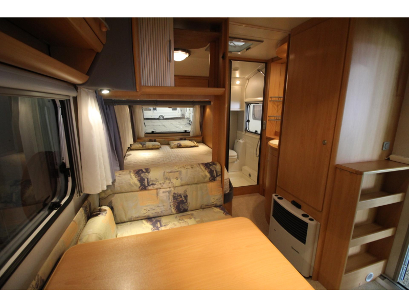 Knaus Sudwind 400 TS Mover, Voortent,  foto: 13
