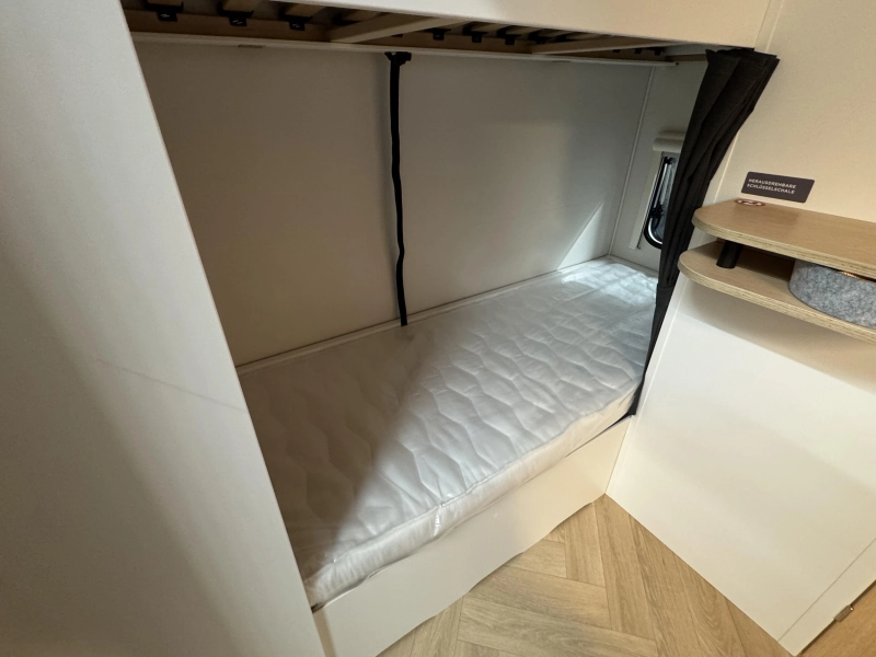 LMC E:dero 470K Openslaand voorraam  foto: 13