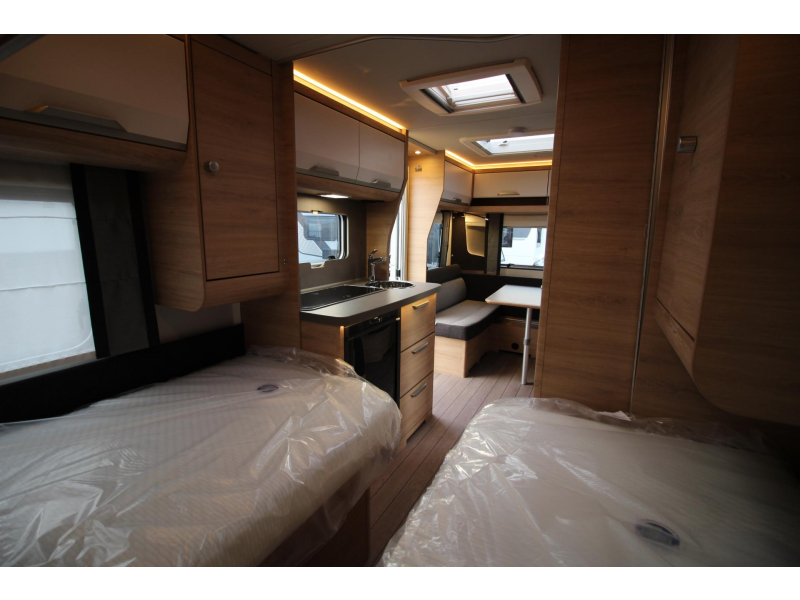 Knaus Sudwind Black Selection 460 EU AIRCO ACTIE  foto: 9