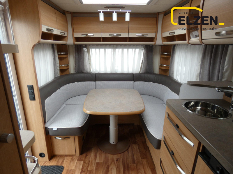 Knaus Sudwind Silver Selection 450 FU Mover, E&P levelsysteem  foto: 6