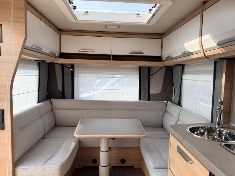 Knaus Sudwind Black Selection 450 FU 