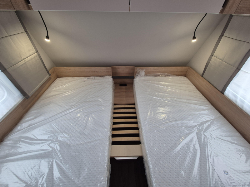 Knaus Sport Platinum 500 EU Rondzit + enkele bedden  foto: 7