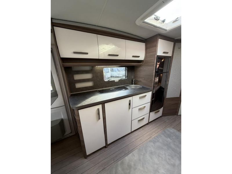 Knaus Sport Silver Selection 580 QS Incl. Mover en Luifel  foto: 14