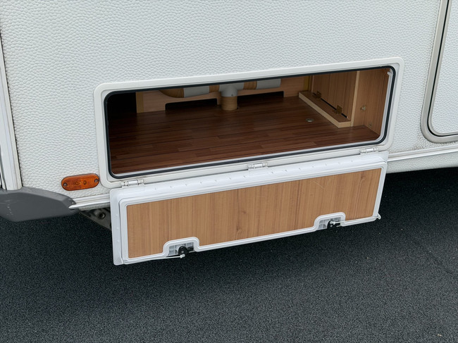 Knaus SUDWIND 450 FU foto: 6