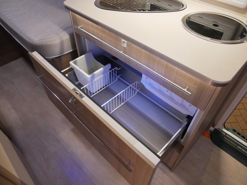Caravelair Allegra 450 mover, fietsenrek  foto: 10