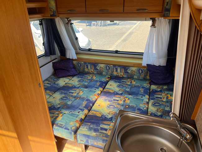 LMC 450 | Fietsenrek | Half Automatische Mover | Dinette | Voortent | Kachel foto: 19