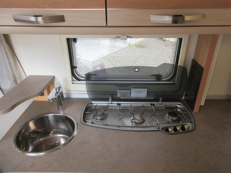 Knaus Sudwind 450 FU MOVER EN VOORTENT  foto: 8