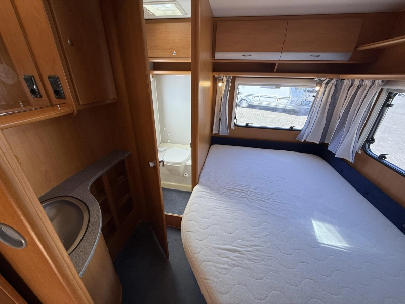 Dethleffs Lifestyle 500 DB FRANSBED RONDZIT TENT TOP  foto: 22
