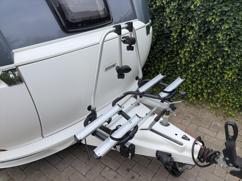 Hobby Excellent 495 UL Mover/Voortent/Fietsdr.  foto: 10