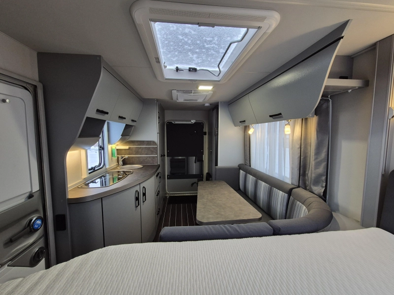 Knaus Sport en Fun 480 QL mover, airco, luchttent  foto: 13