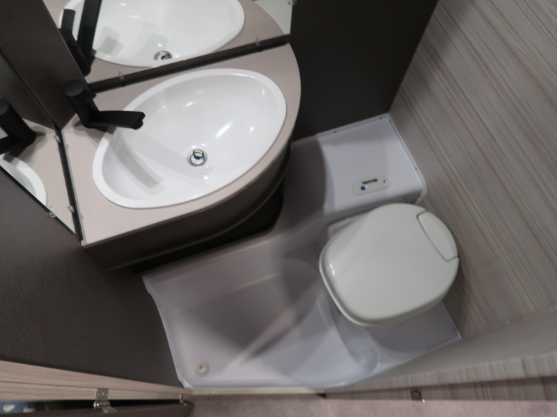 Dethleffs C'Joy 460 LE ENKELE BEDDEN, LICHTGEW.  foto: 13