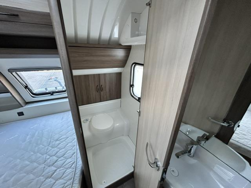 Hobby De Luxe 460 UFE  foto: 15