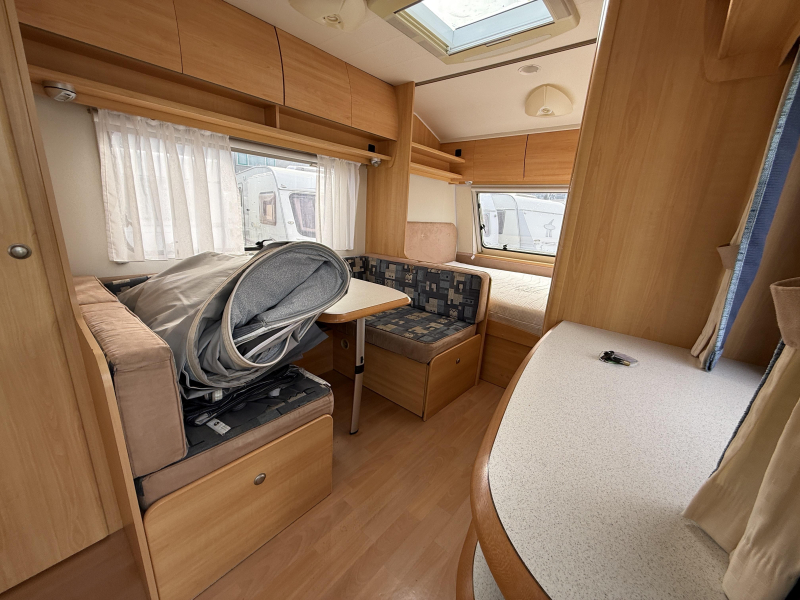 Home-Car Racer Fantasy 43 Truma mover, Voortent, 
